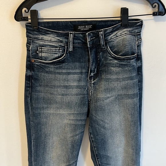 Judy Blue Shelly High Rise Relaxed Fit Jeans - Picture 5 of 8